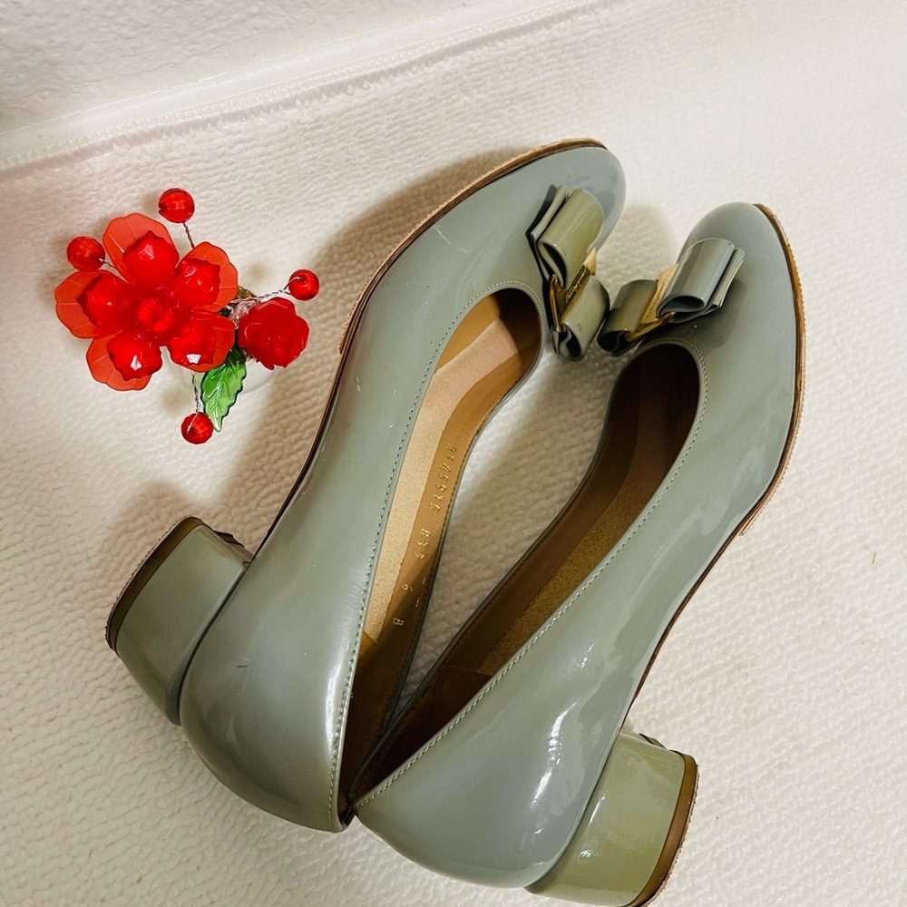 Salvatore Ferragamo Pumps Size 6 - Picture 4 of 6